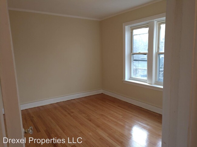 Foto del edificio - 6334 N Artesian Ave