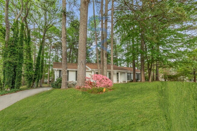 Foto del edificio - 2694 Hickory Valley Dr