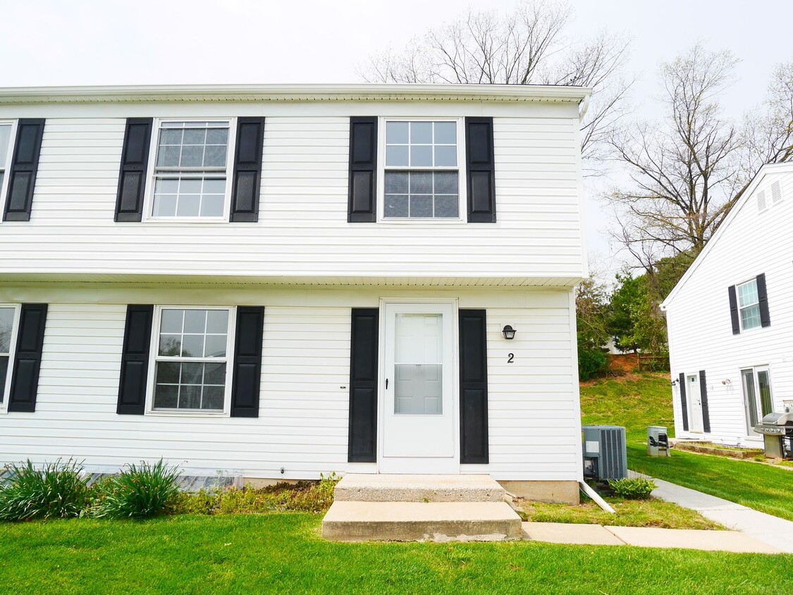 Foto principal - 3 Bedroom Townhome- Reisterstown, MD