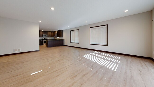 Foto del edificio - 1027 13th Ave SE