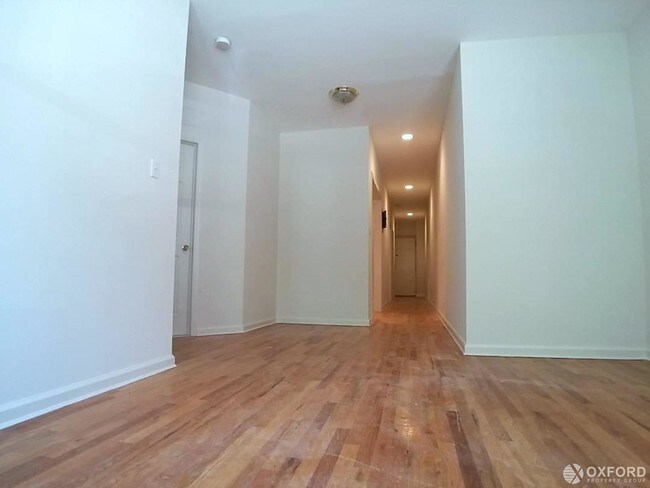 Building Photo - 5 East 21st Street