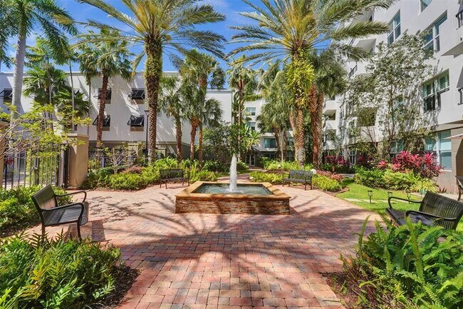 Foto del edificio - 2401 NE 65th St