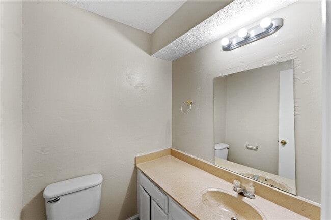 Foto del edificio - 5810 Twisted Pine Ct