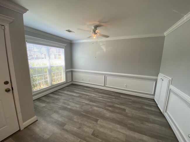 Building Photo - 31 Arbor Cove Dr