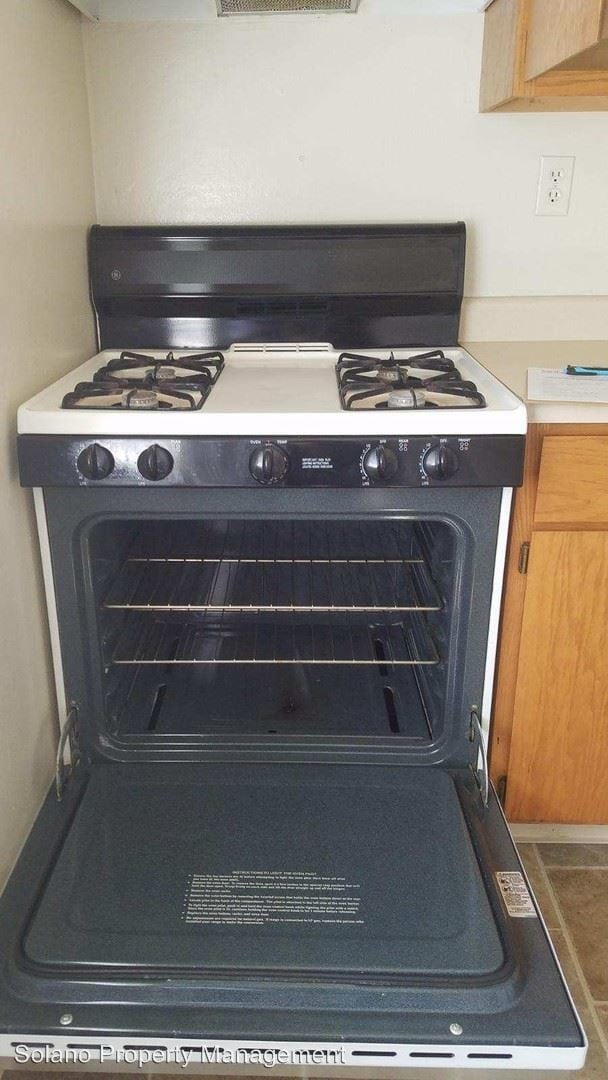 Foto del edificio - 1108 School St