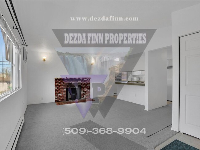 Foto del edificio - 2 Bed, 1 Bath Top Floor Condo on Northside...