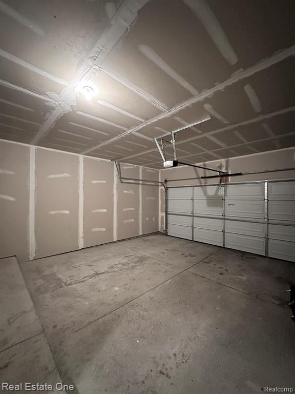 Building Photo - 51810 Lionel Ln