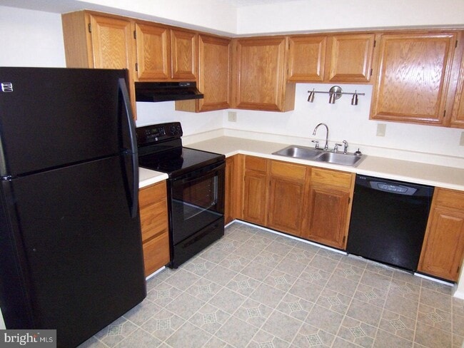 Building Photo - 3115 Holly Berry Ct