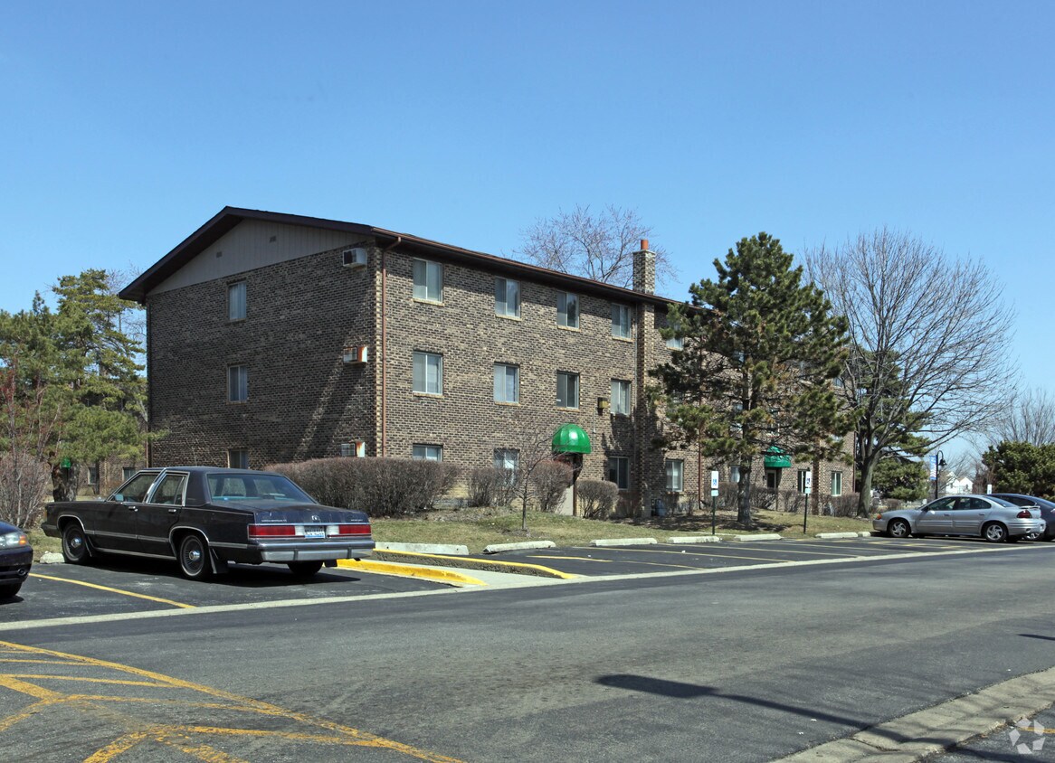Building Photo - 2532 Waterbury Dr