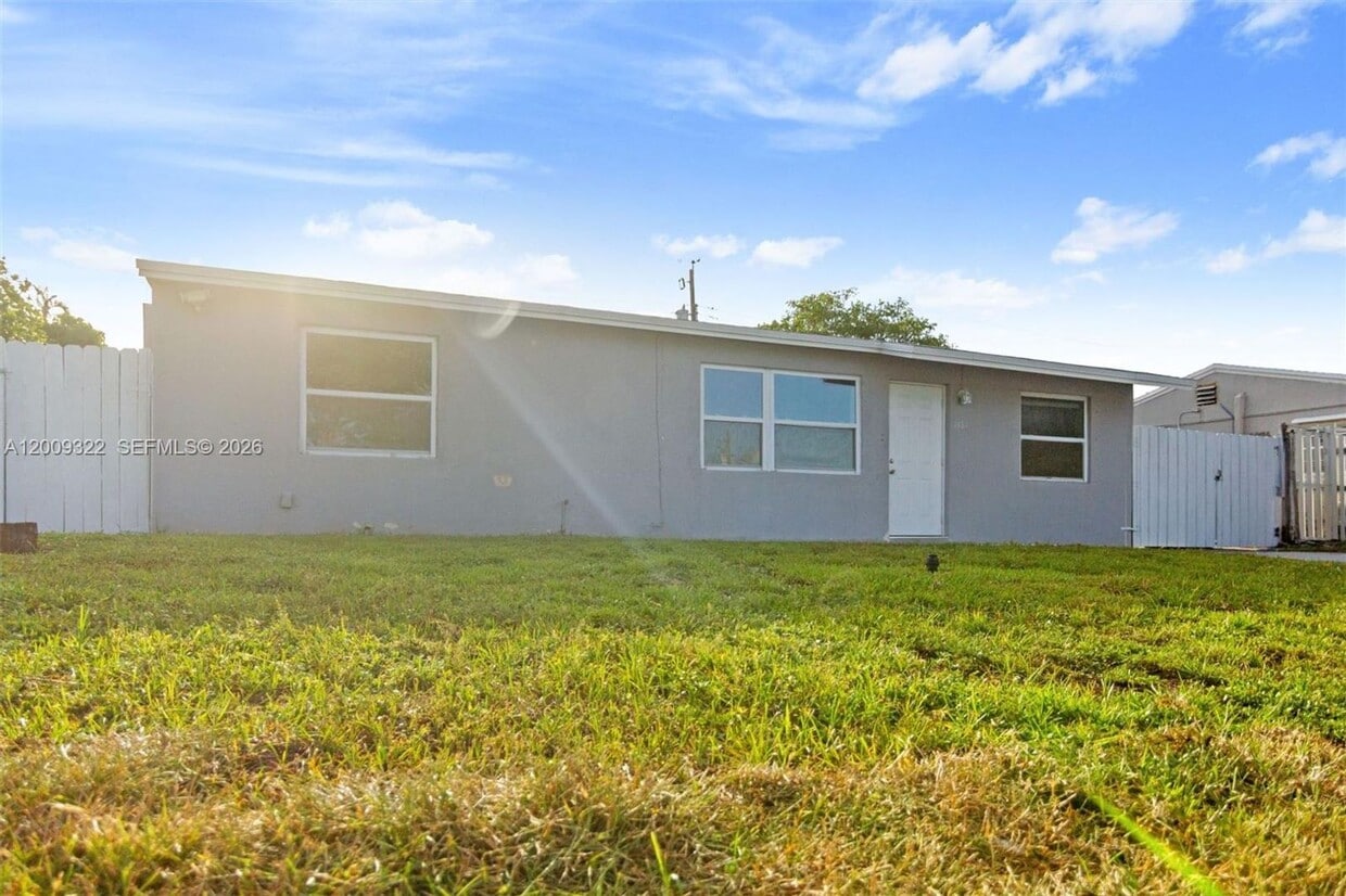 Photo - 1481 SW 49TH AVE #0