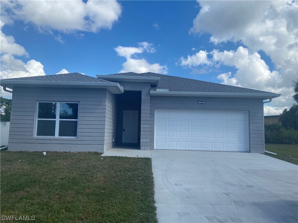 Foto principal - 2221 Barden St