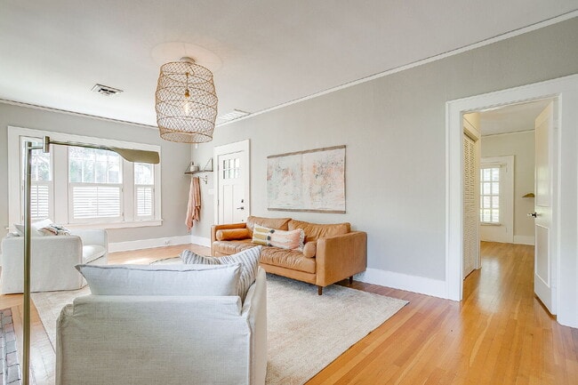 Foto del edificio - Beautifully Updated 3 Bedroom Home in the Heart of TCU