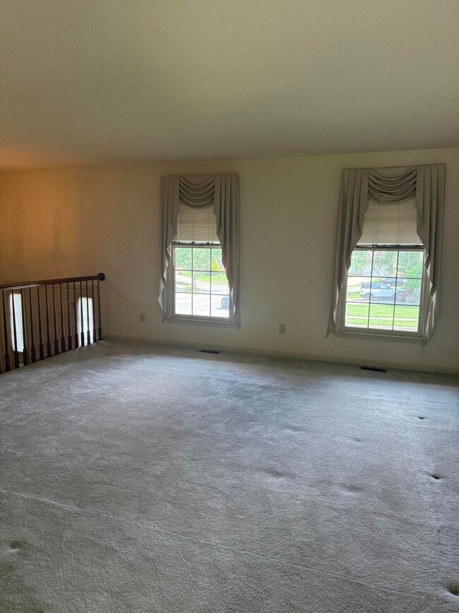 Foto del edificio - 464 Stone Creek Dr