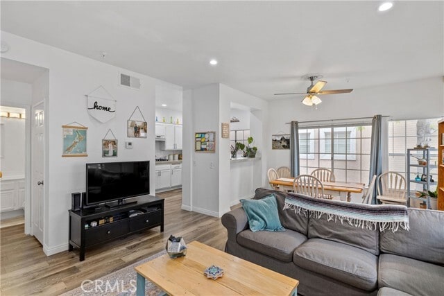 Building Photo - 14049 Lemoli Ave