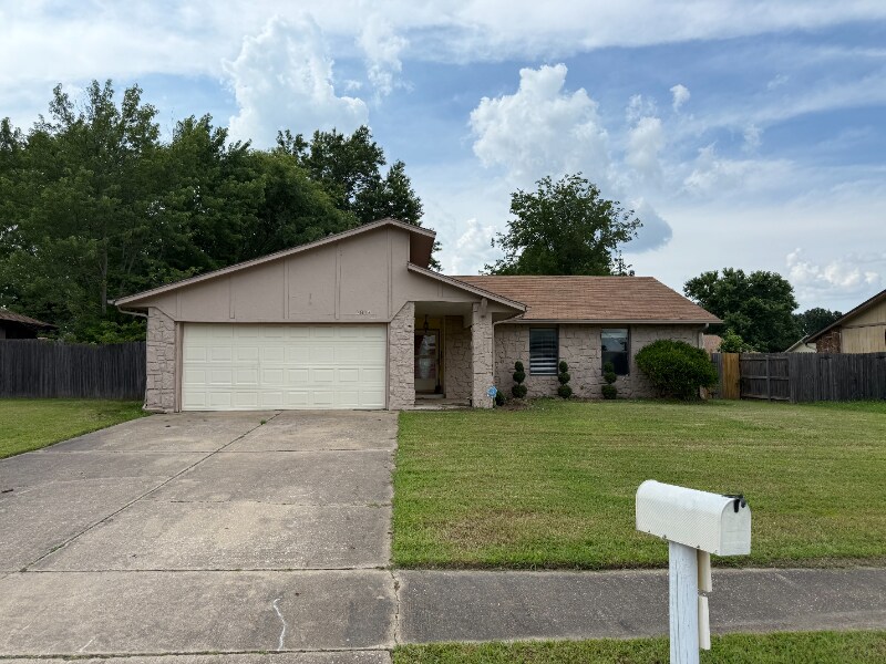 Foto principal - 2819 W 113th St