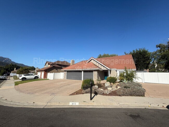 Building Photo - 911 Rawhide Pl