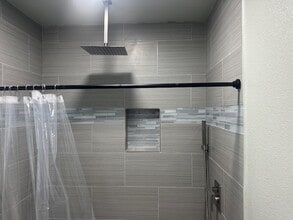 Building Photo - 161 S 10th St