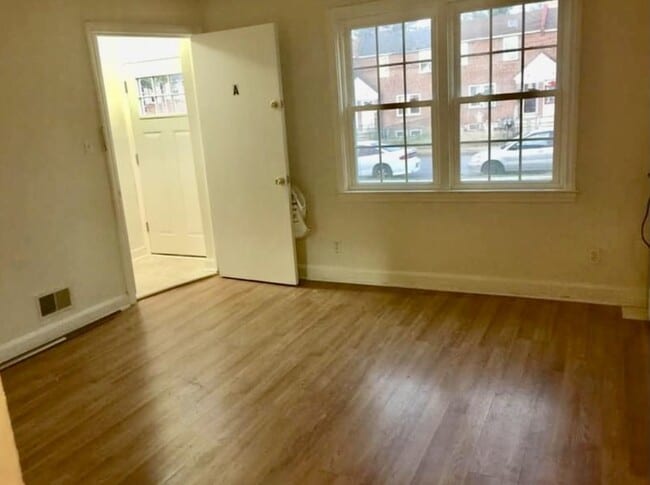 Building Photo - 18 Elsmere Blvd