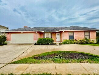 Building Photo - 1334 N Mangonia Dr