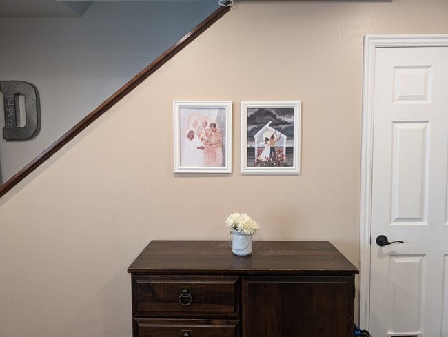 Building Photo - 8 W 1285 S
