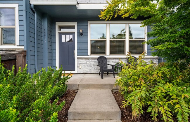 Building Photo - Modern Townhome in Gated Salmon Creek Community