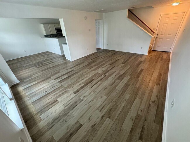 Building Photo - 17055 Kilwinning Dr