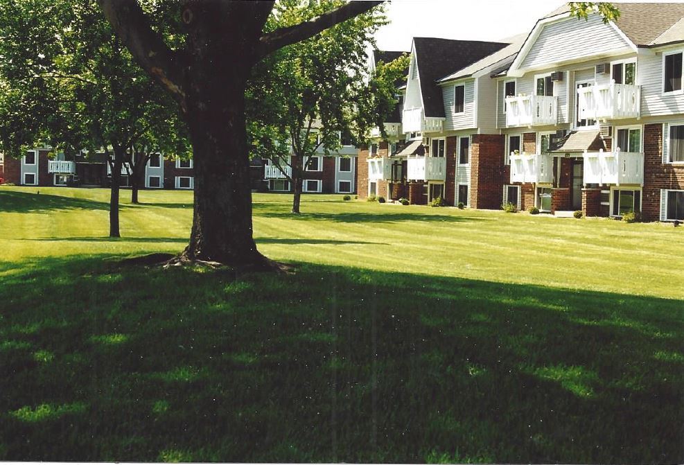 Aspen Ridge Apartments 1000 Lucerne Dr Menasha, WI