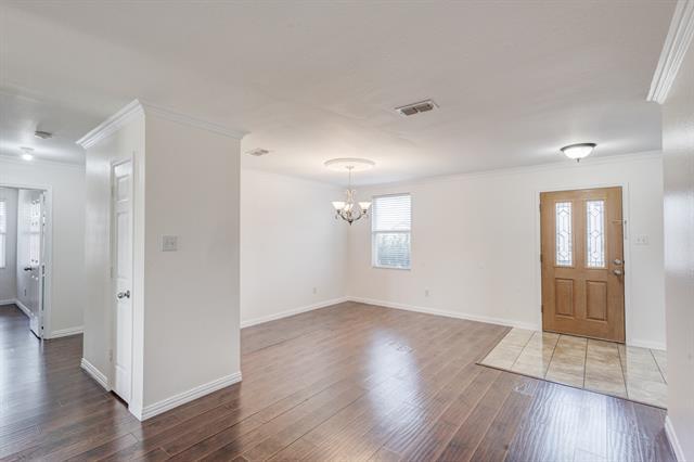 Building Photo - 3009 Meadow Bluff Dr