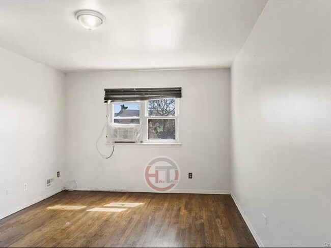 Foto del edificio - 2806 Maitland Ave