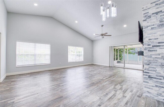 Building Photo - 2390 Bentley Dr