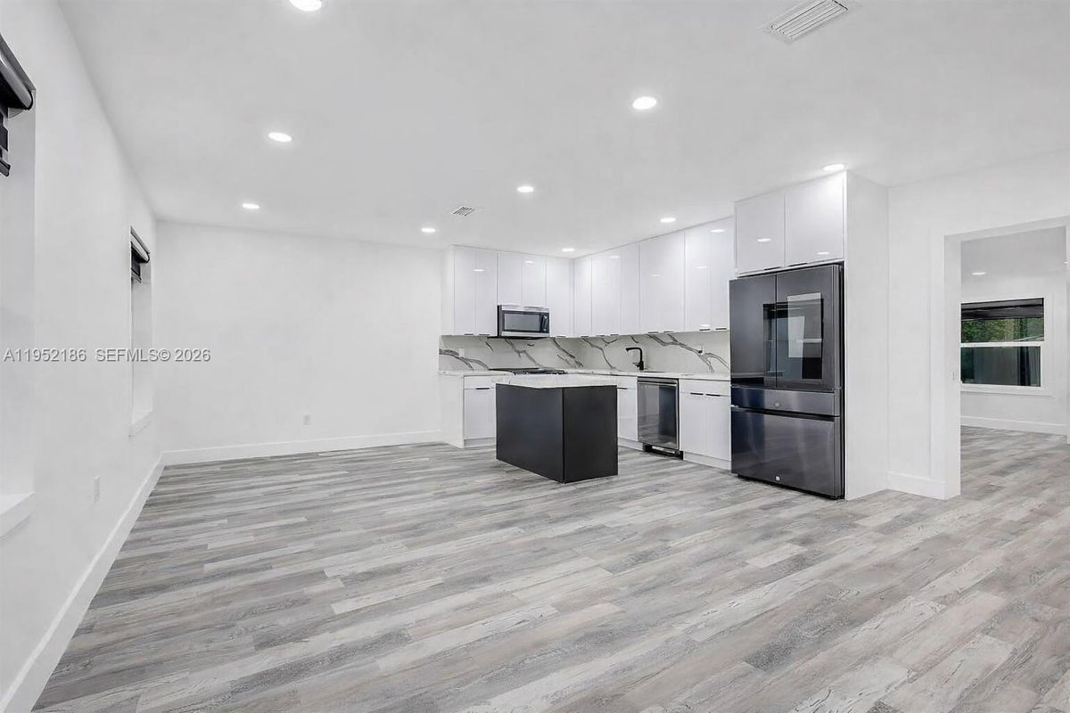 Foto del edificio - 8281 NE 2nd Ct