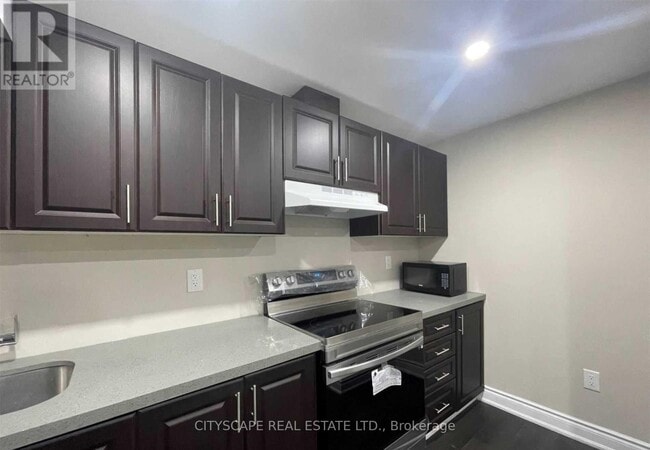 Building Photo - 94 Beachville Cir