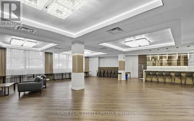 Building Photo - 30 Harding Blvd W