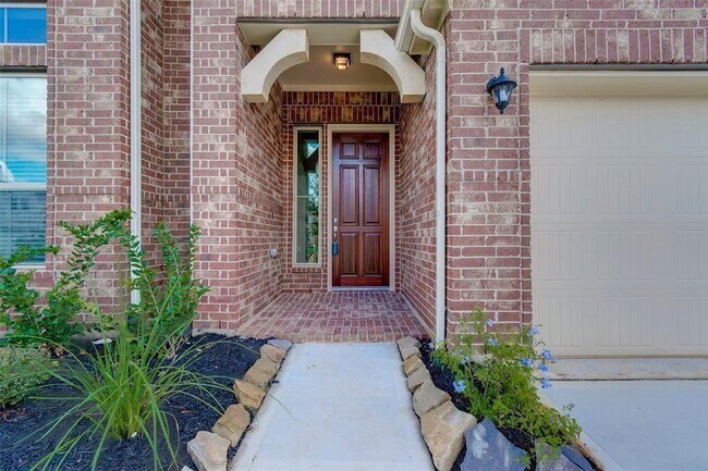 Building Photo - 26907 Skylark Blf Trl