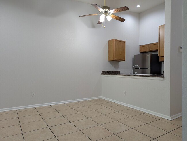 Building Photo - Charming 2BR Condo in Aurora