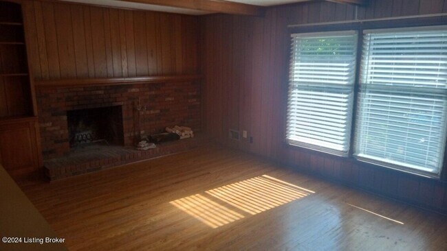Building Photo - 9510 Gateway Dr