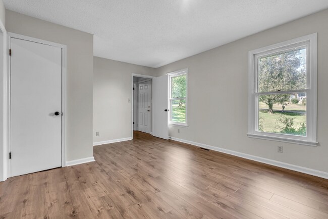 Foto del edificio - 425 Centennial Ave