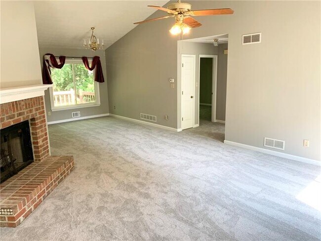 Building Photo - 1748 Treverton Trace