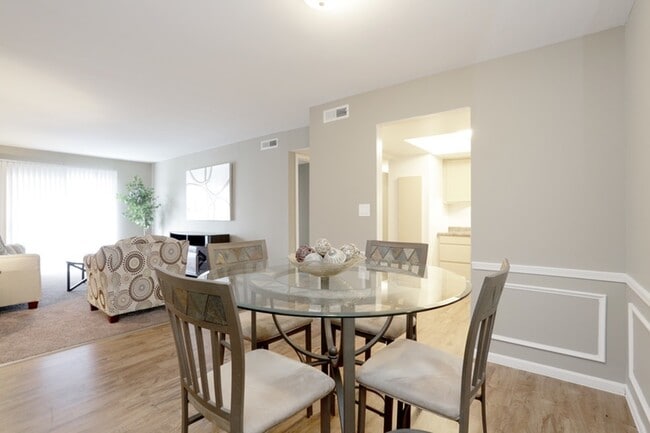 2BR, 1BA - Dining Area to Living Room - Andover Park