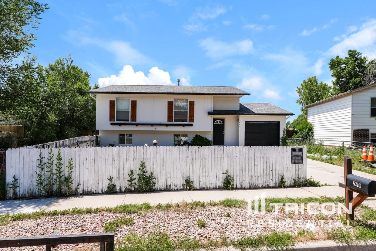 Primary Photo - 2640 Cather Ave