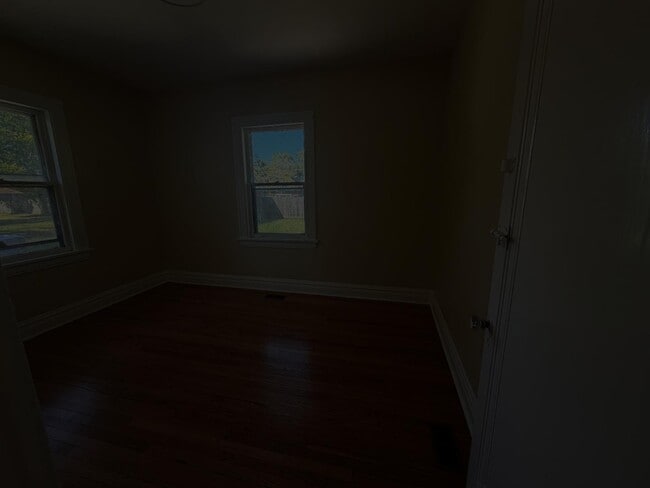 Building Photo - 32 S Monterey Ave