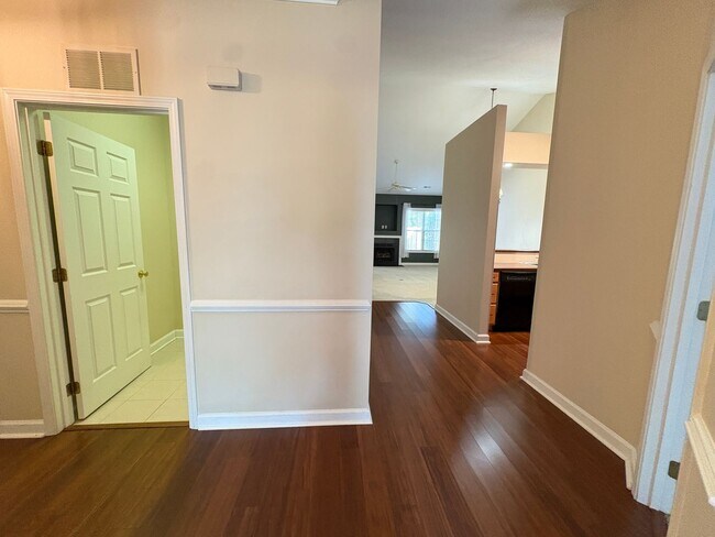 Building Photo - 804 Pelican Ln