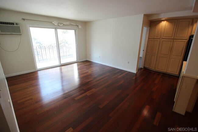 Foto del edificio - 6780 Friars Rd