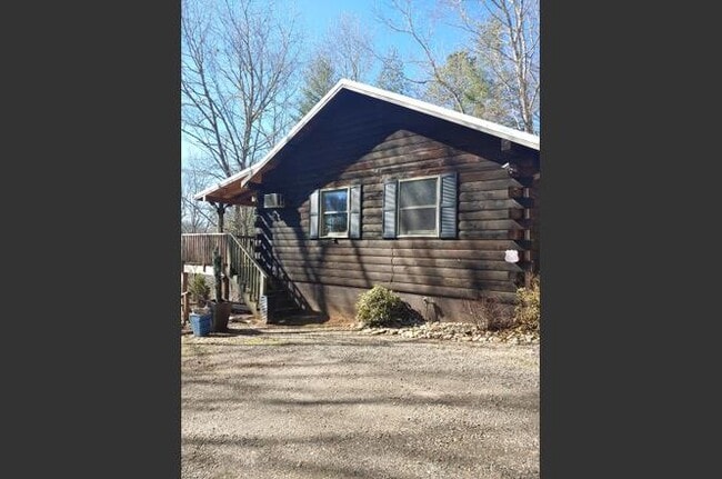 Photo - 536 Henderson Rd House