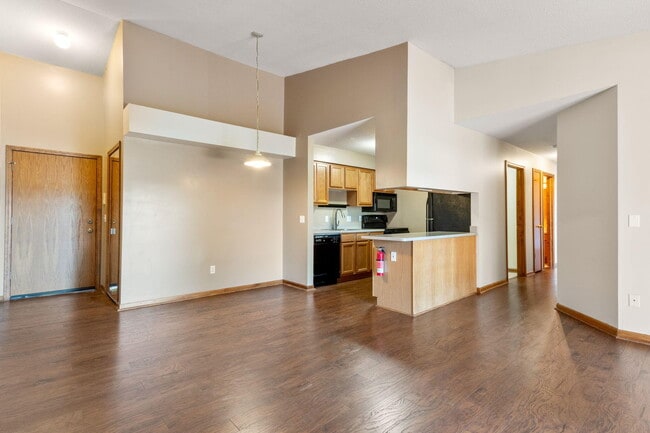 Building Photo - 2536 Eagles Cir