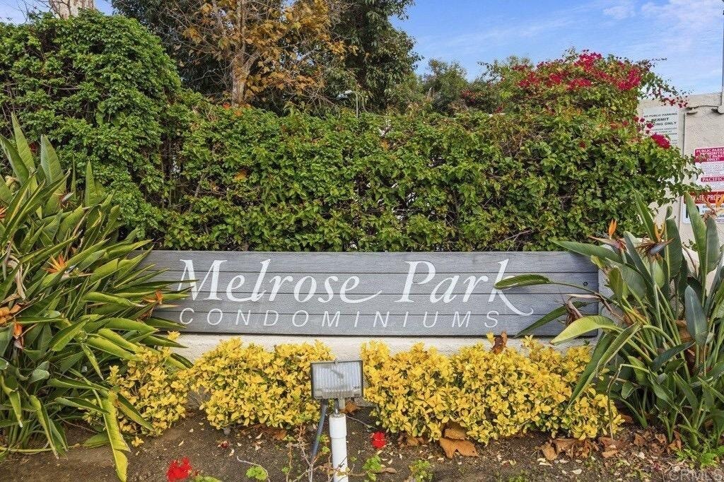 Primary Photo - 363 N Melrose Dr