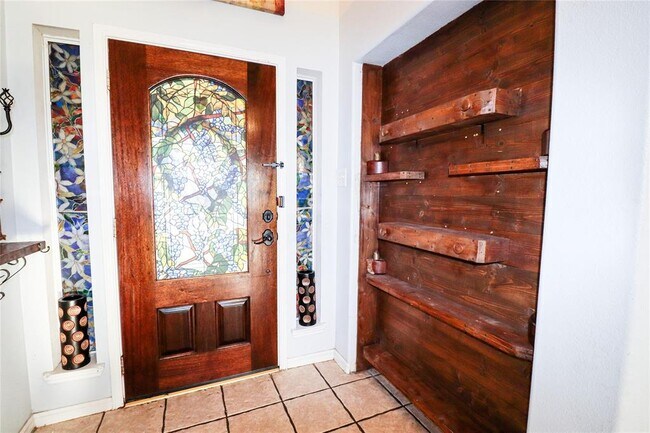 Building Photo - 1703 Fallow Ln