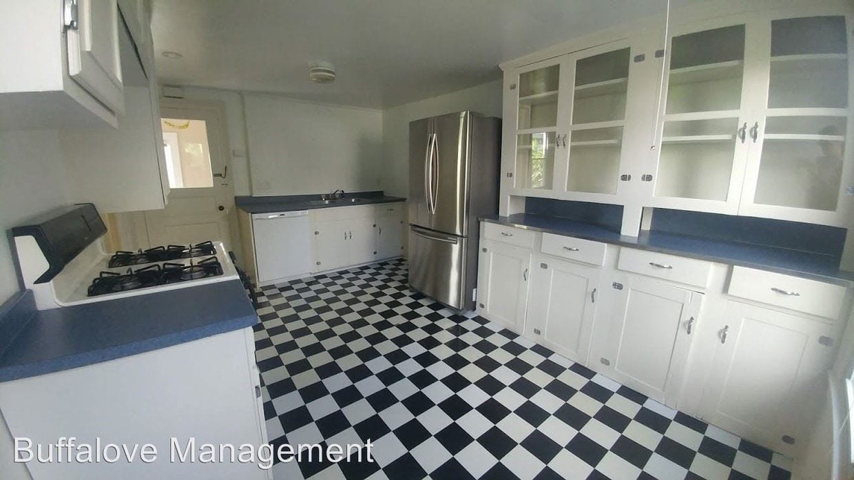 Primary Photo - 2 br, 1 bath House - 256 Dearborn