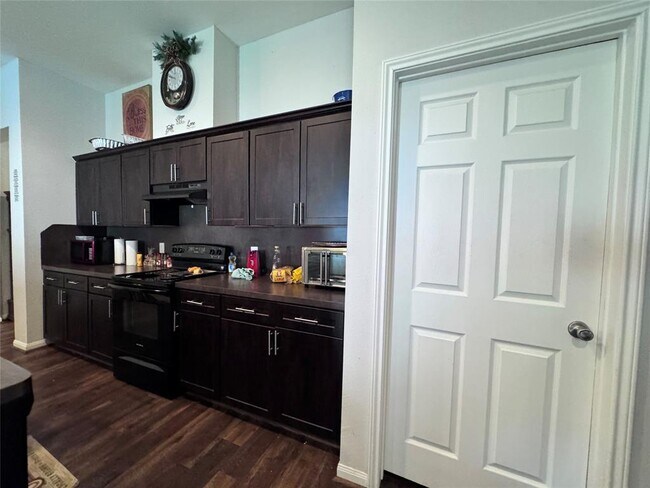 Foto del edificio - 1315 Big Deer Dr