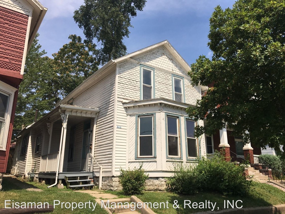 Primary Photo - 342 W Creighton Ave